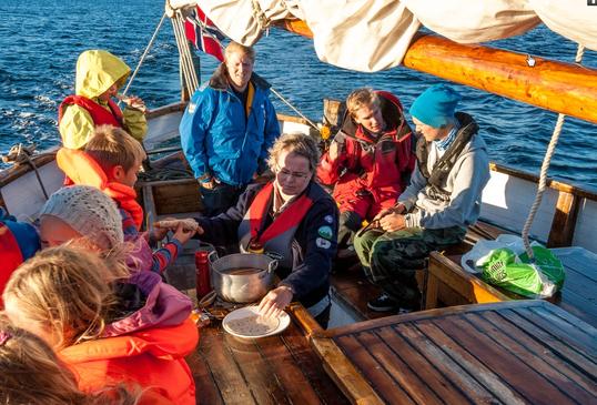 Fem kilo pølser gikk med Fem kilo pølser gikk med
